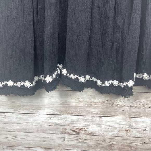 Free People XS Embroidered Boho Sleeveless Floral Blouse​​​ - Picture 10 of 13